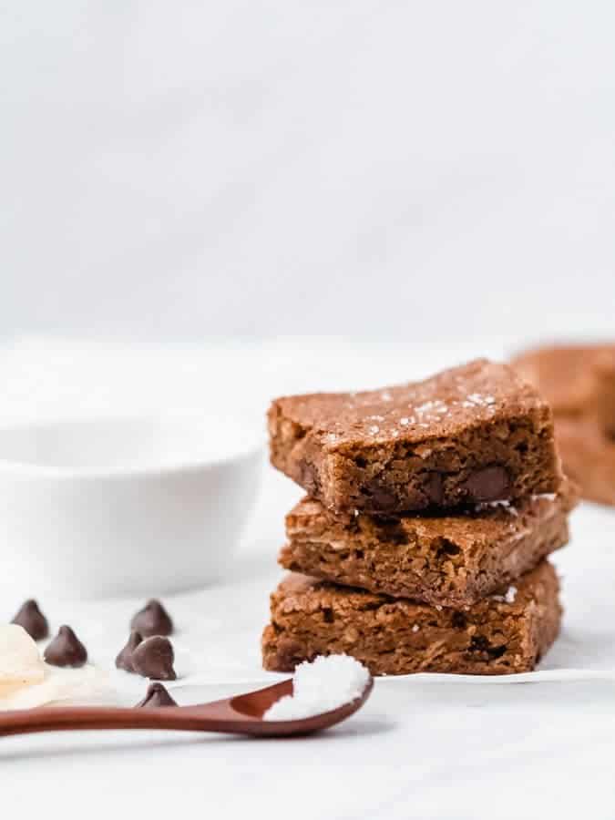 Sweet & Salty Heaven: Crafting Irresistible Brown Butter Blondies